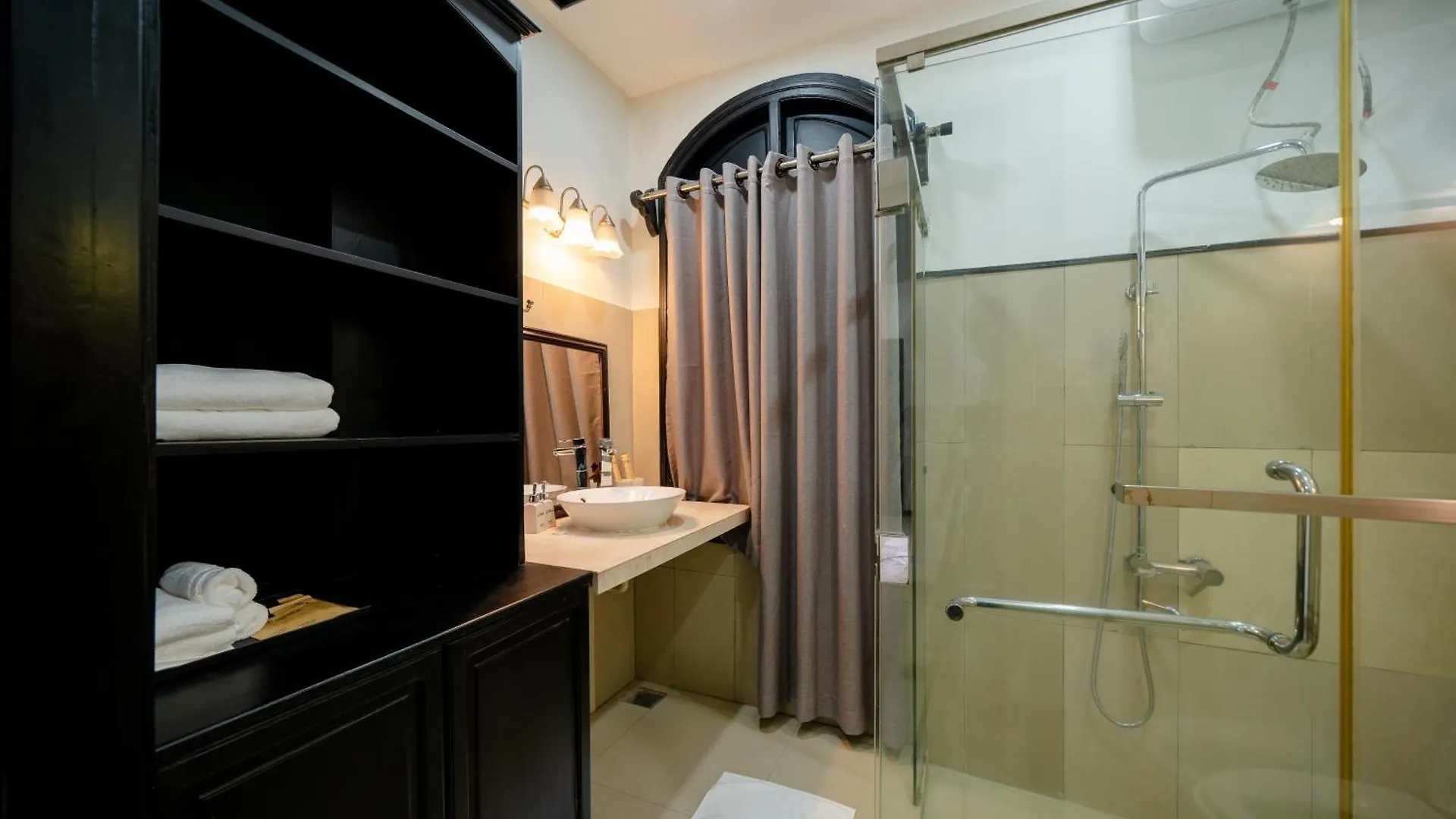 Shila Boutique Villa Da Nang